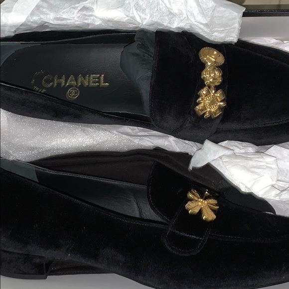 Chanel Loafers - Picture 2 of 8